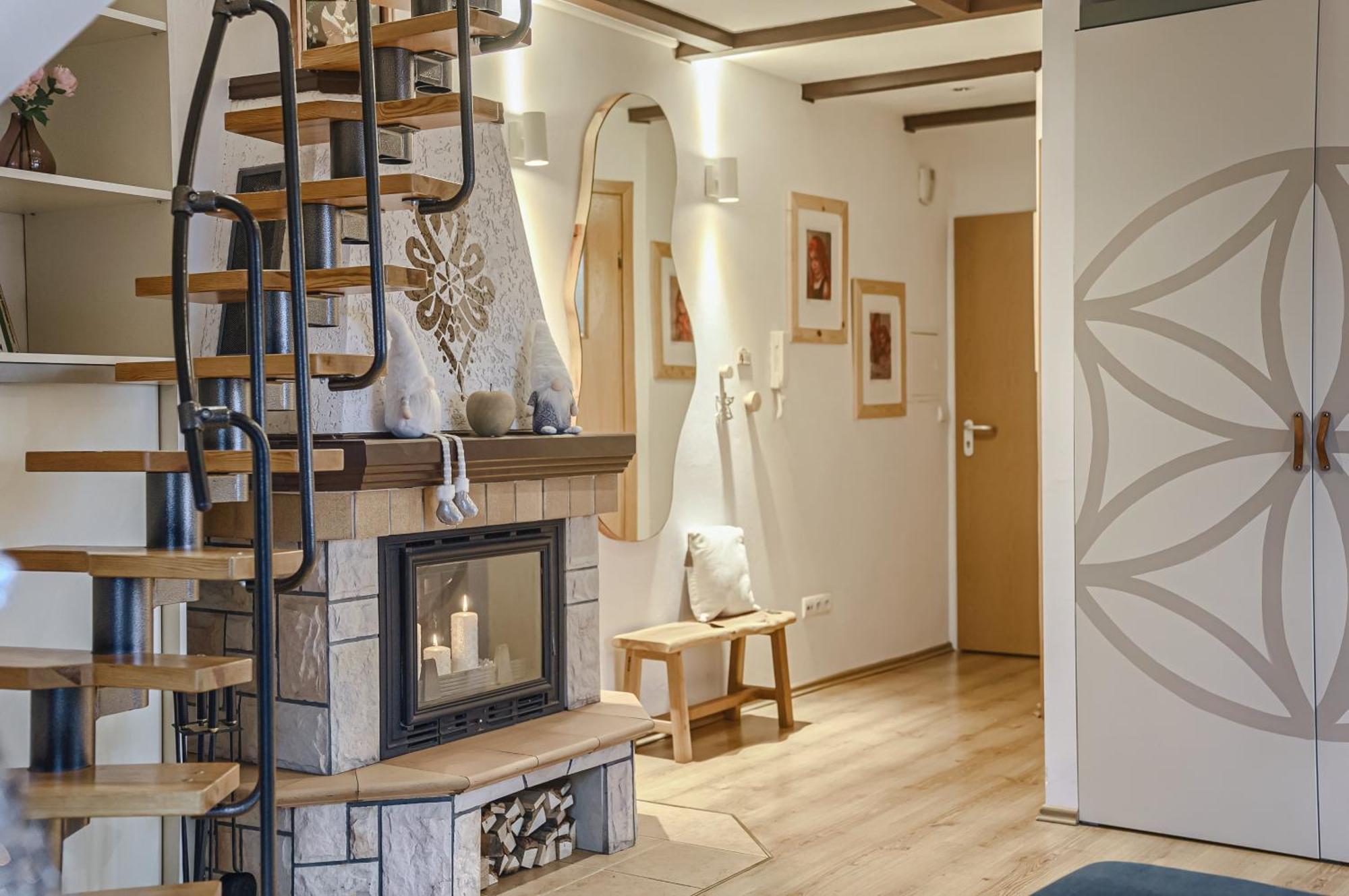 Apartament Chateau Karpielowka กอสเชียลิสกอ ภายนอก รูปภาพ